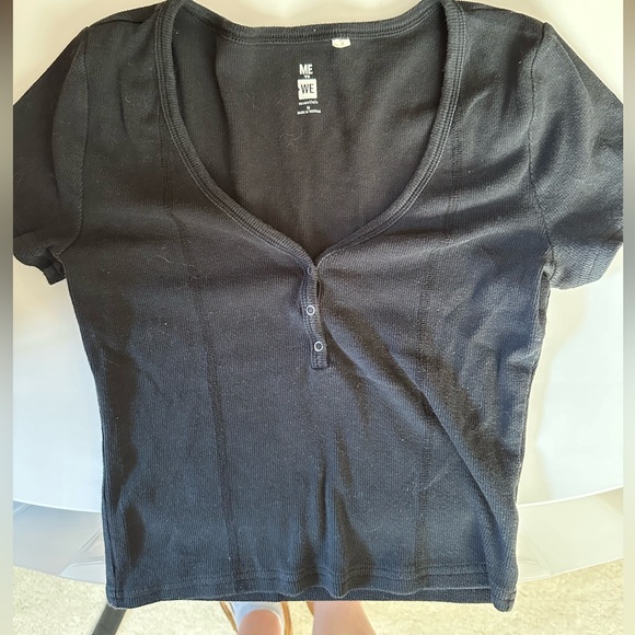 ME TO WE Black Top - Picture 1 of 2